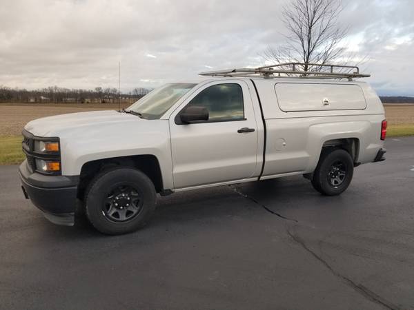Photo 2015 Chevy Silverado 1500 Reg Cab, Long bed, V6, Auto Transmission - $7,900 (Tipp City)