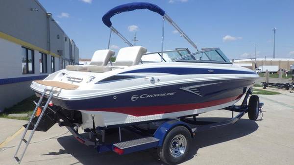 Photo 2021 Great SS Crownline Bowrider 210 $36,500