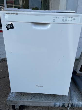 Photo Dishwasher - Built In - Whirlpool 24 Inch with 14 Place Settings $139