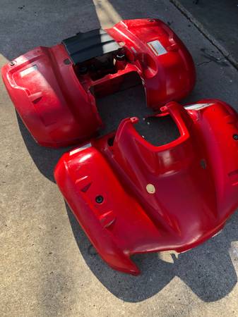Photo Honda 2006 250 recon fenders front and rear front fenders $150