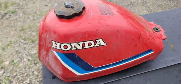 Photo Honda ATC 200ES Big Red Gas Tank $175
