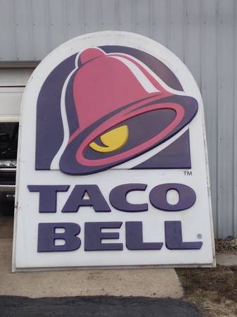 Photo Large Taco Bell Sign 8ft wide 10 ft tall $450