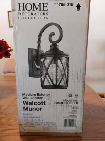 Photo New Black Outdoor Wall Lantern Sconce Walcott Manor Model $50