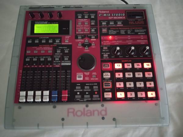 Photo Roland SP 808 EX E-Mix Studio $250