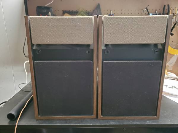 Photo Set of Bose 301 Series II speakers $120