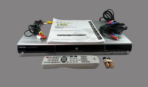 Photo Toshiba D-R5SU DVD Video Recorder wRemote, Cables,  Copy of Manual $90