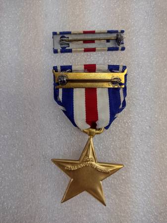 Photo World War 2 US Silver Star Medal With Ribbon $275