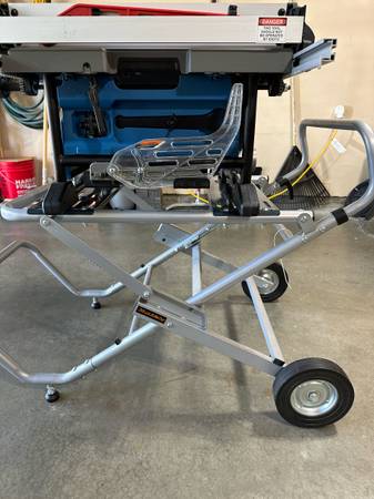 Photo Powertec Rolling Foldable Table Saw Stand $85