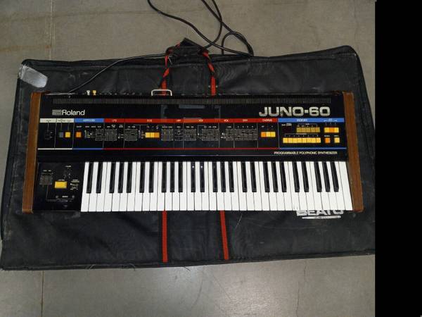 Photo Studio-ready Roland Juno-60 synthesizer keyboard $950
