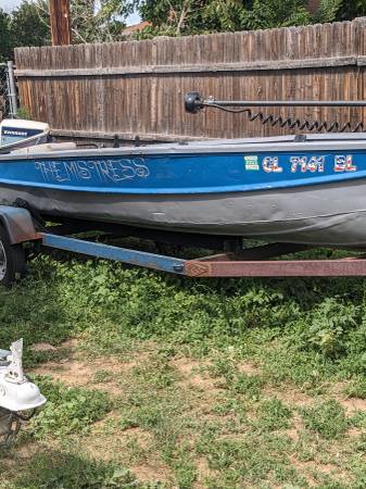 Photo 13.5 foot Aluminum boat $1,500