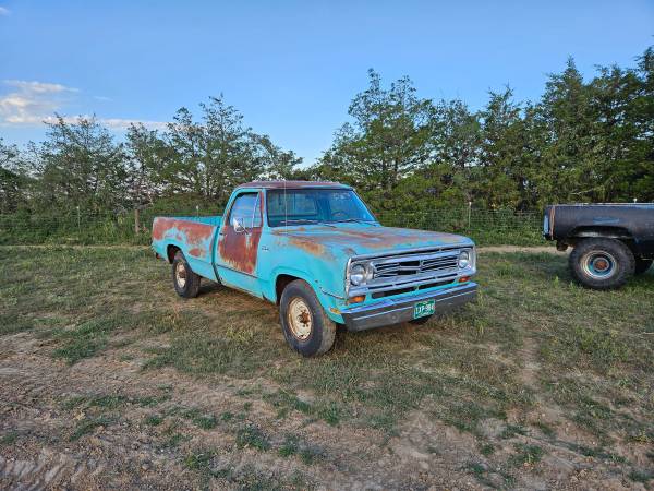 Photo 1973 Dodge D200 $1,000