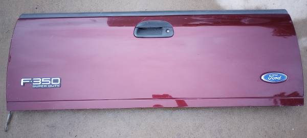 Photo 1997-2007 Ford F250 tailgate, bumper, seat