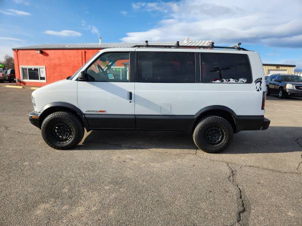 Photo 2000 Chevy Astro Van AWD Lifted New Tires  Wheels Ready For The Trail (Call Text Rich For Price 303-408-5333)