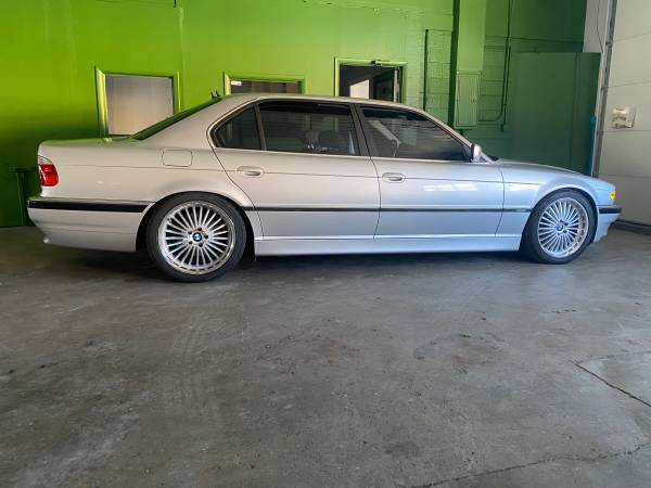 Photo 2001 BMW 740il Sport 99K Miles Immaculate Trade - $13,500 (Niwot)