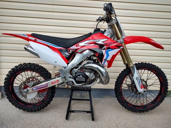 Photo 2005 Honda CR250R $5,500