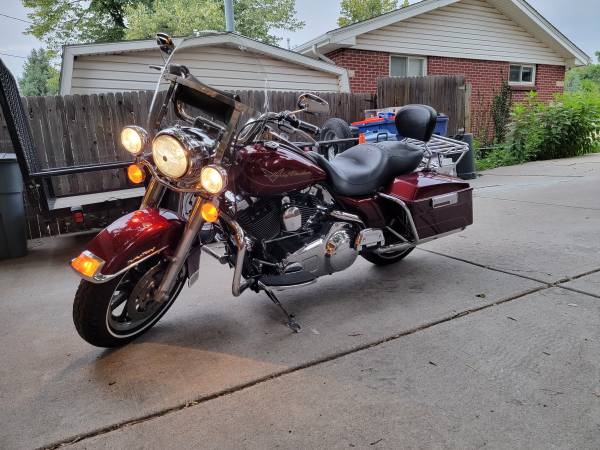 Photo 2008 Harley Davidson Road King, 6 speed, great Condition. $8,500