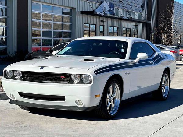 Photo 2010 Dodge Challenger RT Classic - $24,950 (Good Car Buys.com)