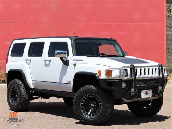 Photo 2010 Hummer H3 Suv 4WD 4DR ALPHA $30,900