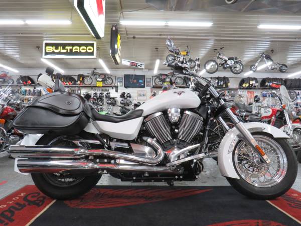 Photo 2013 Victory Boardwalk -LOW MILE(Steeles Cycle Buy,Sell,Trade,Consign) $5,999