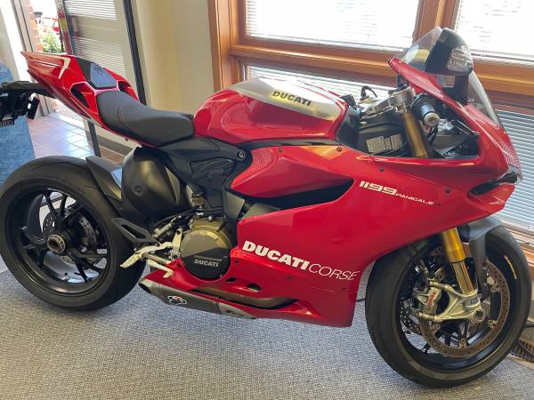 Photo 2014 Ducati Panigale 1199R $15,995