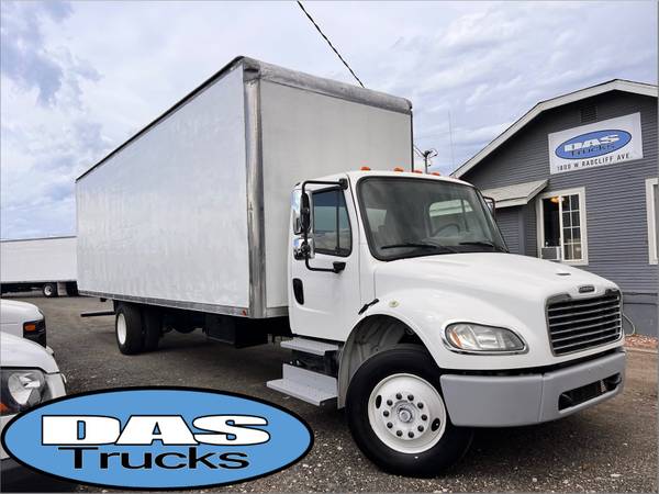Photo 2015 Freightliner M2 106 NON-CDL 30 Foot Box Truck - R7272 $37,987
