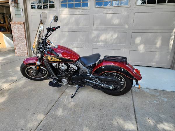 Photo 2017 Indian Scout thunder blackred $8,300