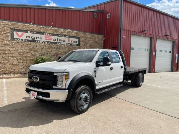 Photo 2018 FORD F-550 XL SD CREW CAB 4X4 11ft FLATBED - $67,500 (COMMERCE CITY)