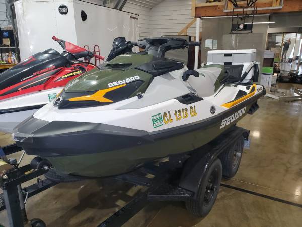 2019 Seadoo Fishpro 2003 Honda Aquatrex $17,900
