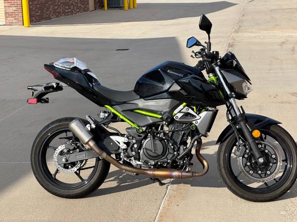 Photo 2020 Kawasaki Z400 ABS ( only 1100 miles ) CLEAN TITLE  LIKE NEW COND $5,000