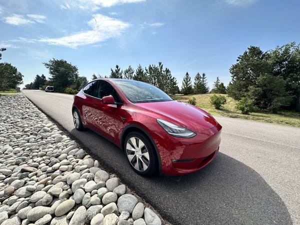 2020 Tesla Model Y AWD Long Range  FSD, 1 owner, Loaded Red $39,950