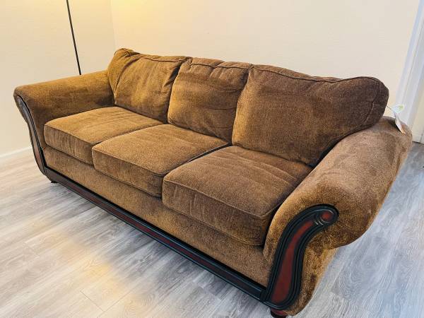 Photo 2 seater sofa 93 $350