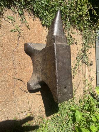 Photo 40 pound Vulcan blacksmith anvil $300