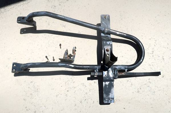 Photo 84-90 FORD BRONCO II REAR MOUNTED SWING ARM SPARE TIRE CARRIER  LATCH $200