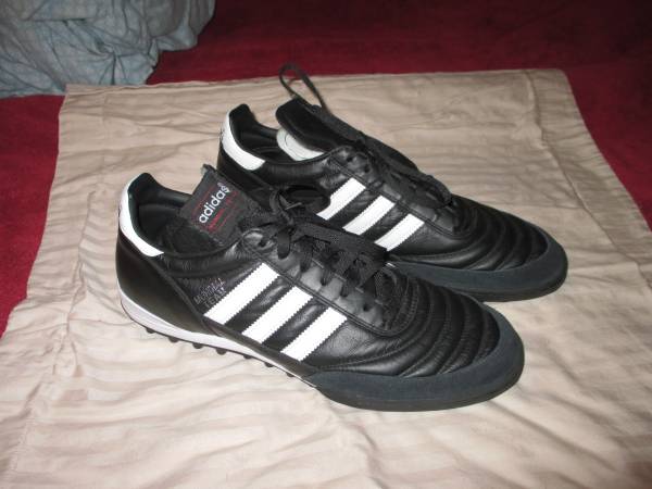 Photo Adidas Soccer Shoes  GoalKeeper Jersey $40