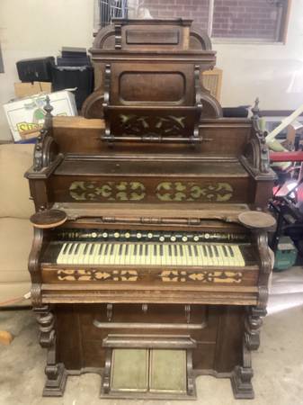 Photo Antique Pump Organ $100
