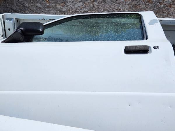 Photo Driver door Ford Ranger 1998 $150