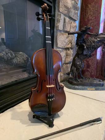 Photo E.R. Pfretzschner E17 Junior Viola w Case And Bow $115