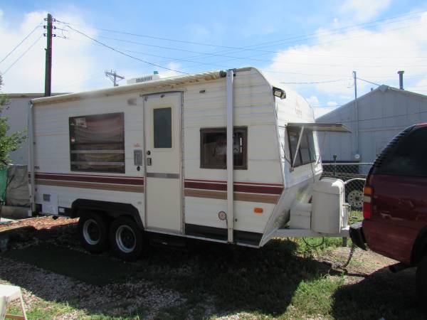 Photo Fleetwood Cer Trailer 18 $6,000