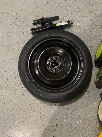 Photo Ford Factory Complete Spare Tire Kit $25