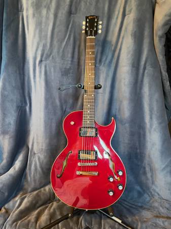 Photo Gibson ES-235 $1,950