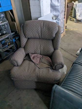 Photo Hancock and Moore Recliner $60