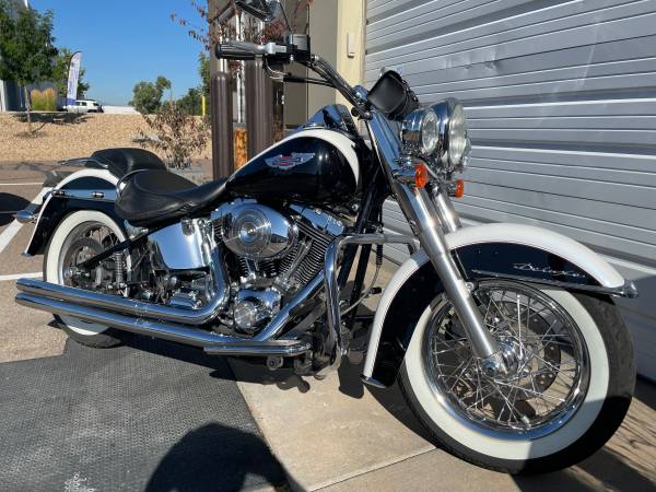 Photo Harley Davidson Heritage Softail Deluxe $8,400