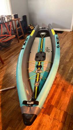 Photo Inflatable Kayak Bote $900