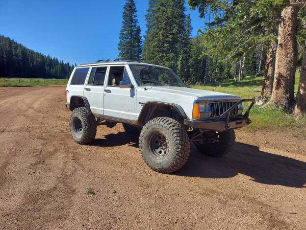 Photo Jeep cherokee xj trail ready $8,900