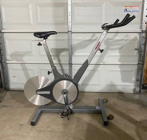 Photo Keiser M3 Magnetic Commercial Stationary Exercise Spin Bike $320