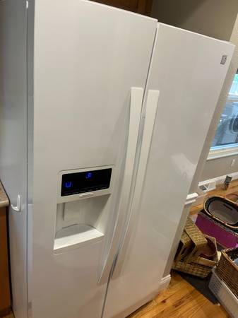 Photo Kenmore Elite refrigerator (white)- excellent condition $500