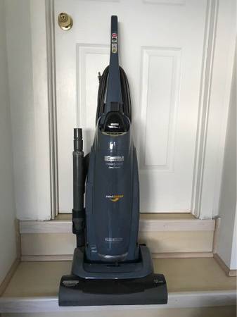 Photo Kenmore Progressive Vacuum w Direct Drive  like new $80