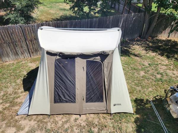 Photo Kodiak canvas tent $400