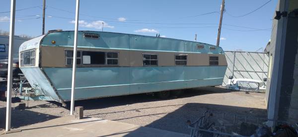 Photo MUST SELL -3 Exquisite Vintage Travel Trailers from Collector $4,900
