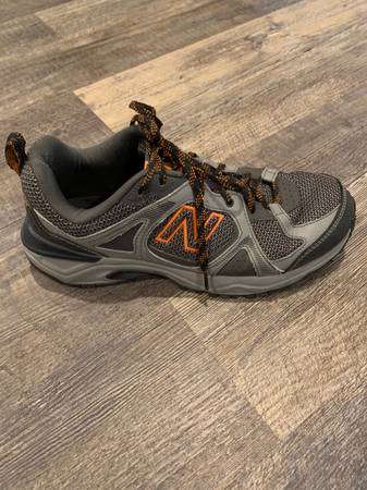 Photo Mens 9 New Balance MT481 Trail Running Shoes Extra Wide $25